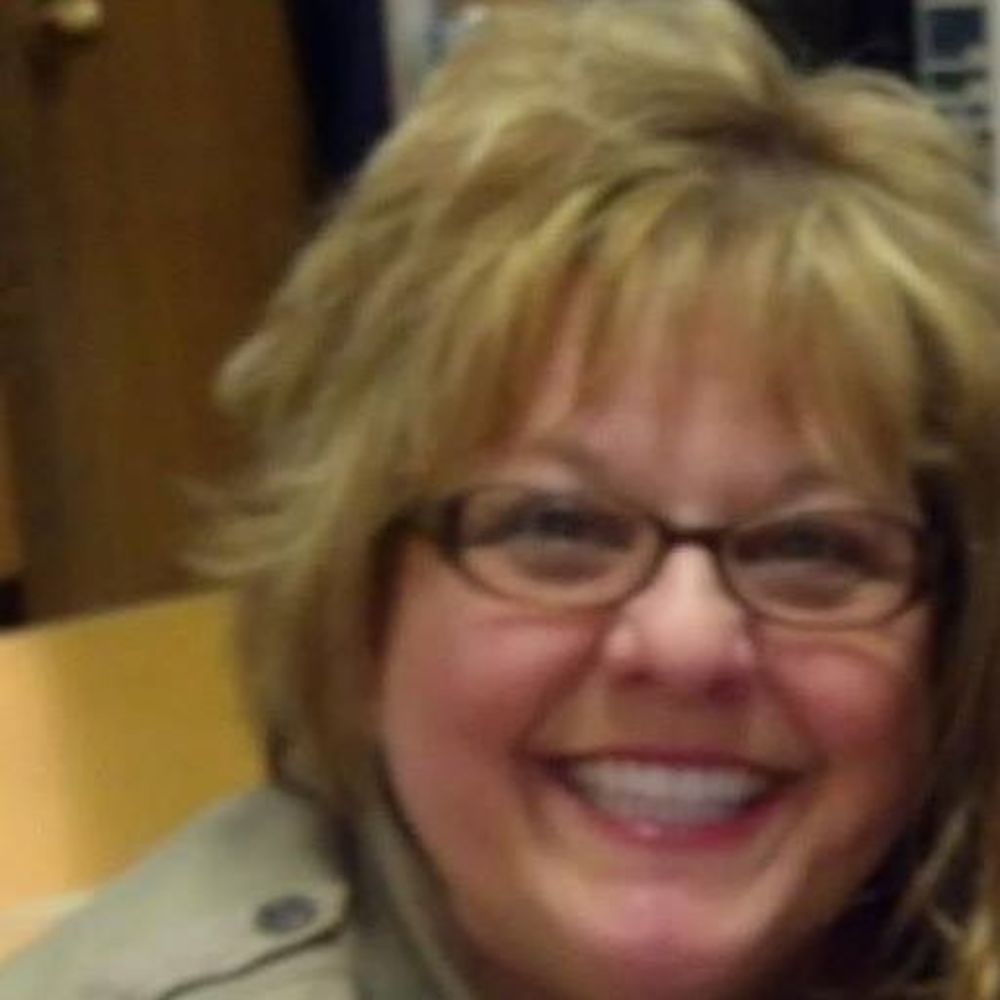 Meet your Posher, Laurie